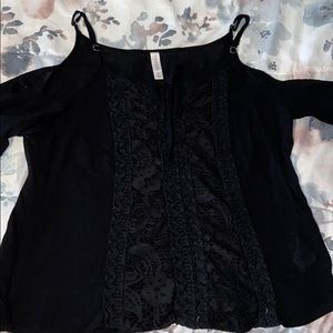 Black cold shoulder top with lace